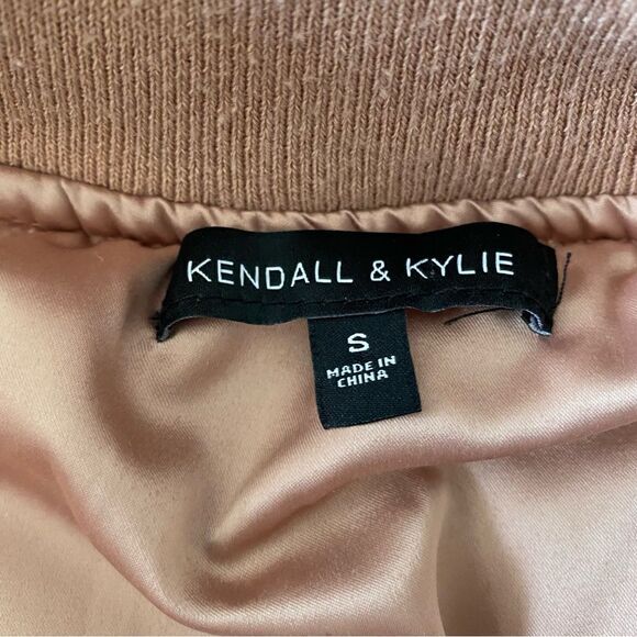 Kendall & Kylie Blush Pink and White Rose Gold Embroidered Bomber Jacket Size S - Picture 7 of 8